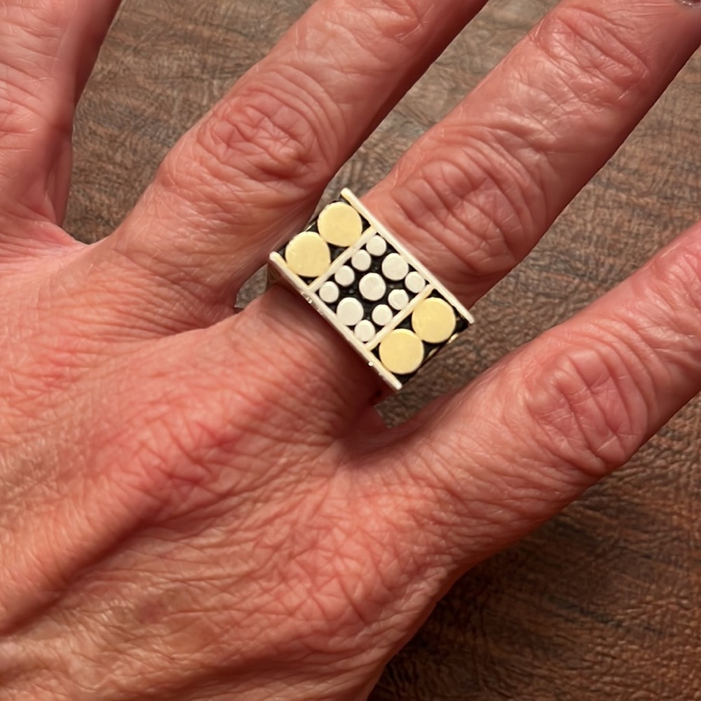 Kathy Kamei Uncover the Mask Square Ring